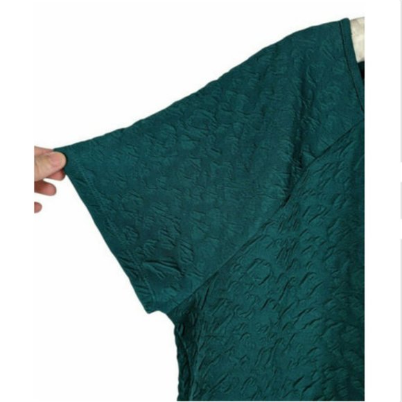 Jaclyn Smith Sz 1X Green Round Neck Embossed Textured Short Sleeve Tshirt - Picture 3 of 6